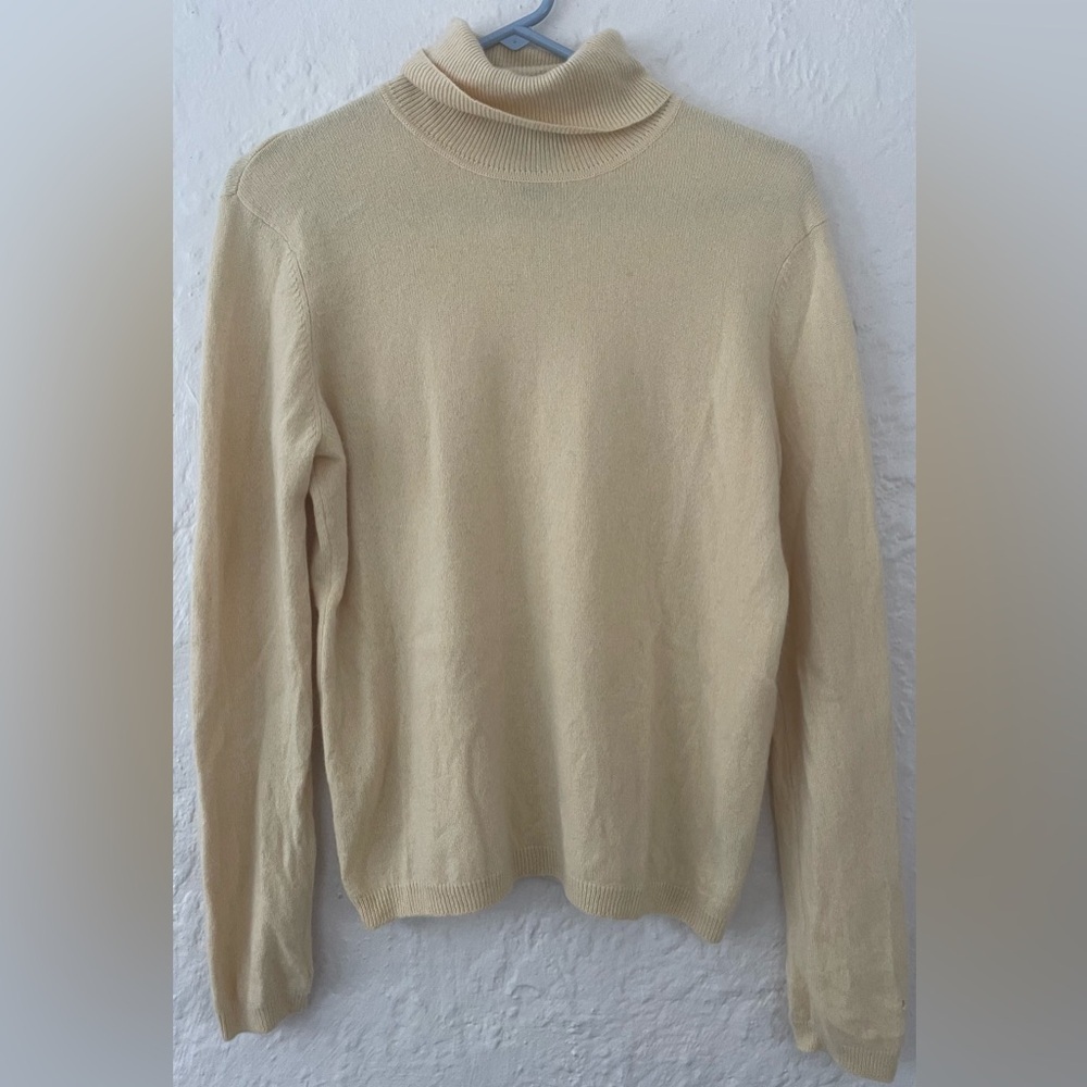 Lauren Ralph Lauren butter yellow 100% cashmere classic turtleneck sweater; L